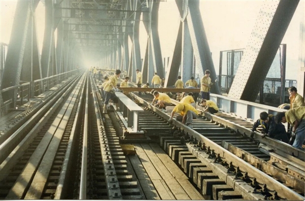 新中國修建的第一座大橋：已安全通車整整65年！ - 第5張